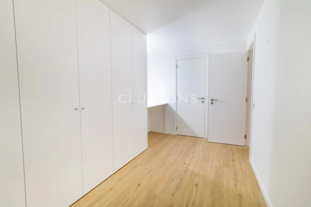 Moradia T3 para Venda em Alcabideche Foto 10