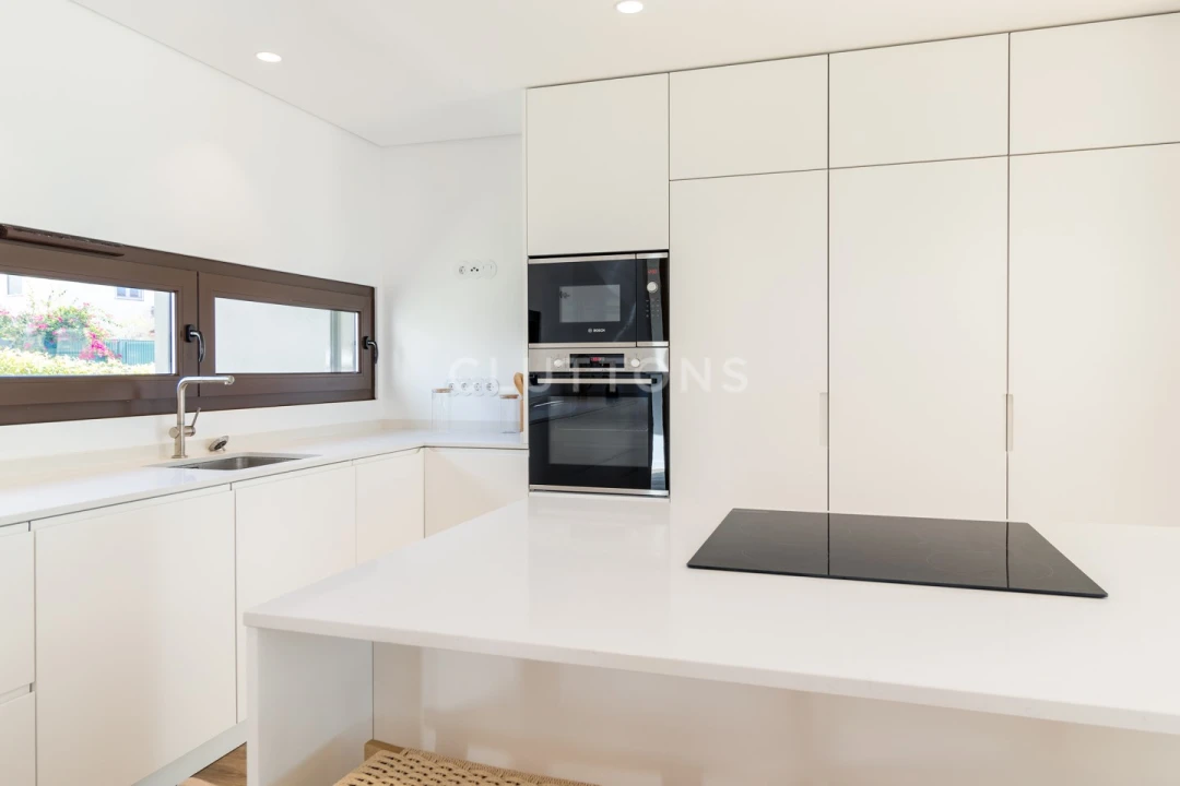 Moradia T3 para Venda em Alcabideche Foto 31