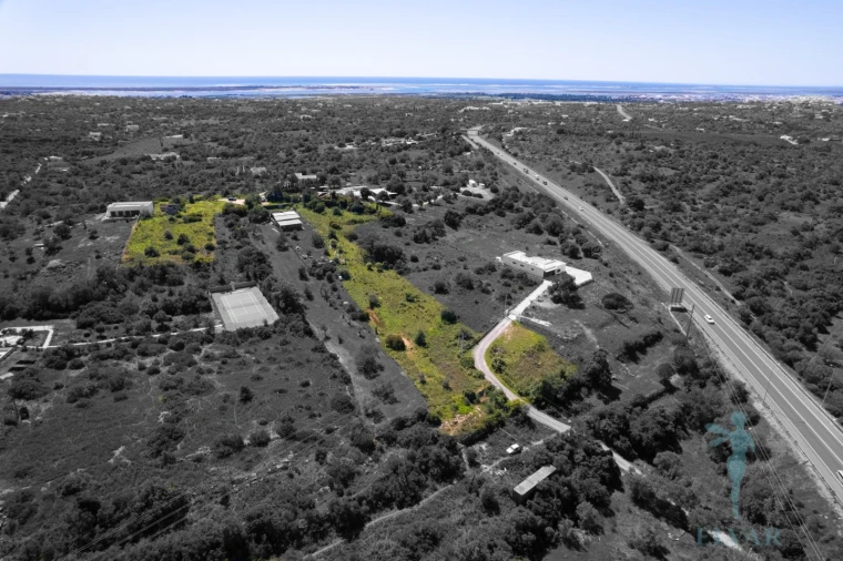 Terreno para Venda em Quelfes Foto 23