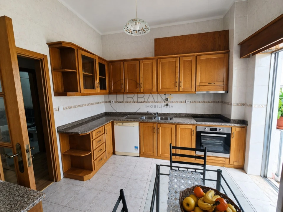 Apartamento T4 para Venda em Viseu Foto 1