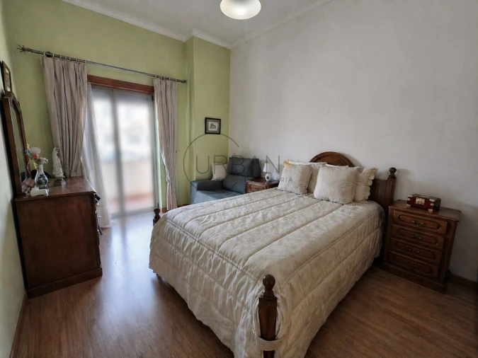 Apartamento T4 para Venda em Viseu Foto 9