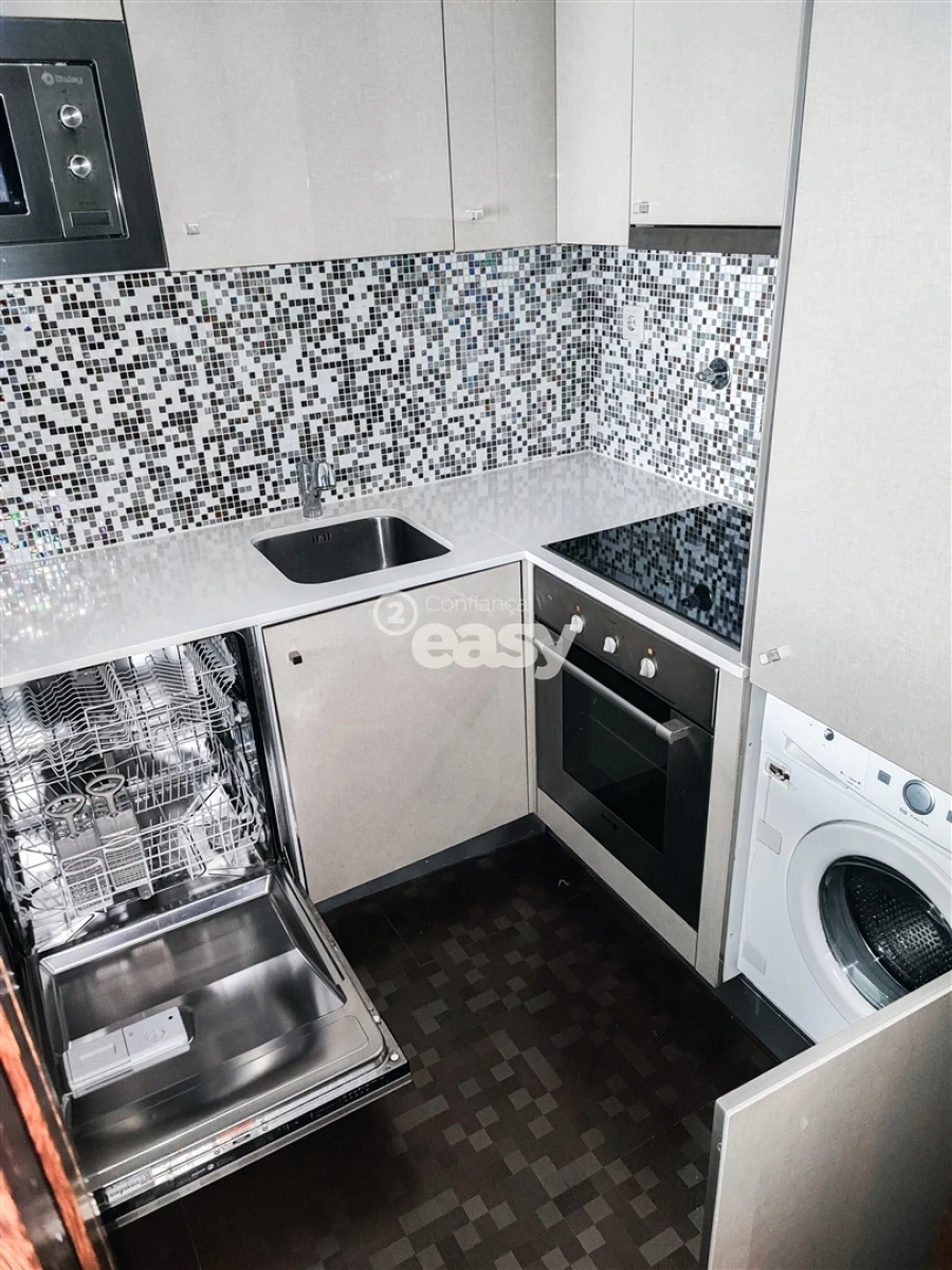 Apartamento T1 para Arrendamento em Cedofeita, Santo Ildefonso, Sé, Miragaia, São Nicolau e Vitória Foto 9