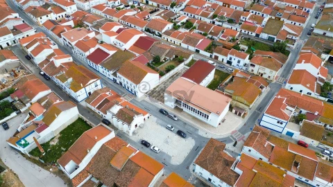 Moradia T2 para Venda em Alvalade