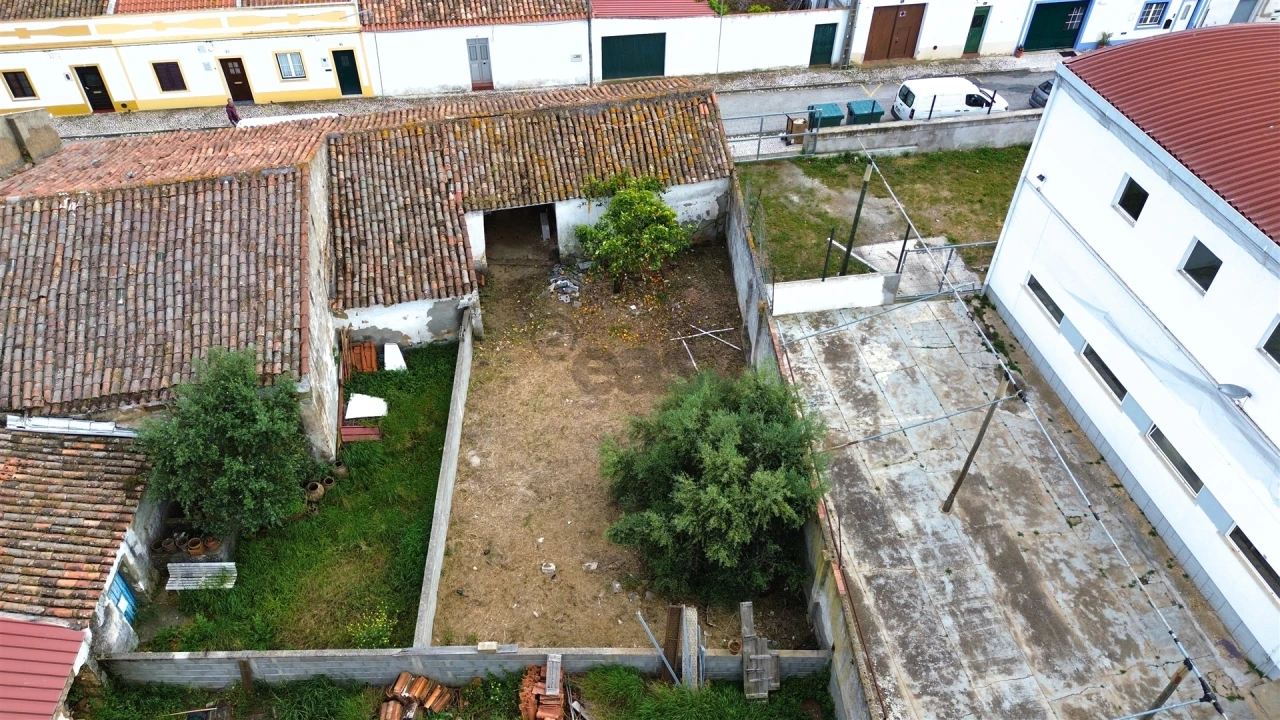 Moradia T2 para Venda em Alvalade Foto 4