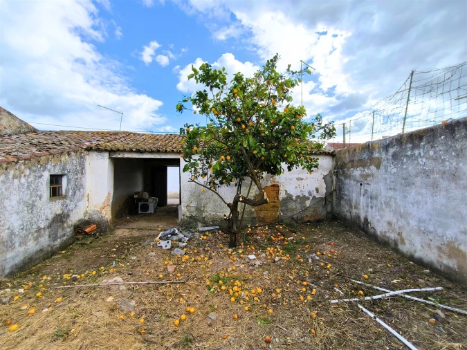 Moradia T2 para Venda em Alvalade Foto 12