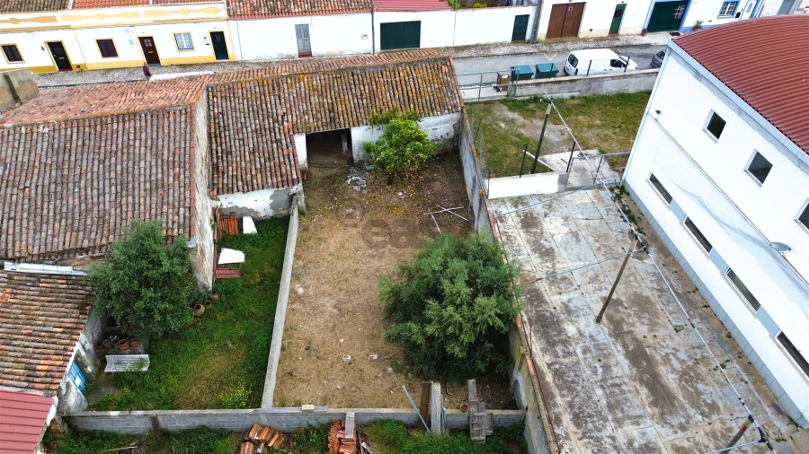 Moradia T2 para Venda em Alvalade Foto 4