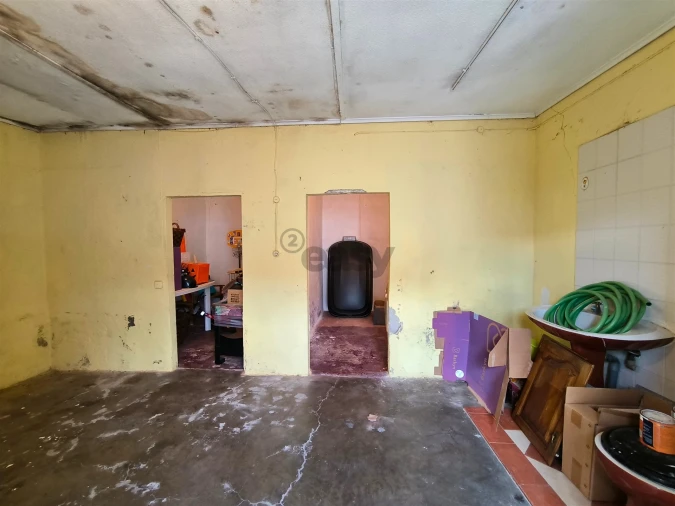 Moradia T2 para Venda em Alvalade Foto 8