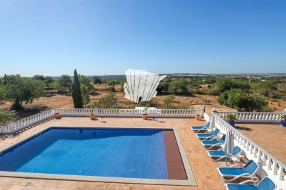 Moradia T6 para Venda em Conceição e Estoi