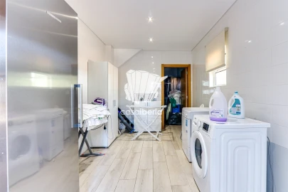 Moradia T6 para Venda em Conceição e Estoi