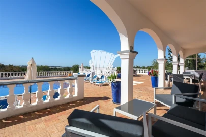 Moradia T6 para Venda em Conceição e Estoi