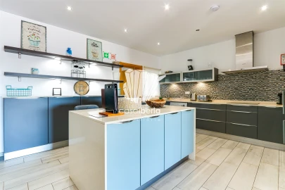 Moradia T6 para Venda em Conceição e Estoi