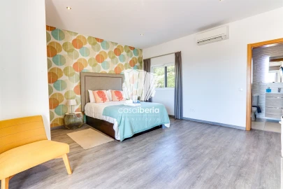 Moradia T6 para Venda em Conceição e Estoi