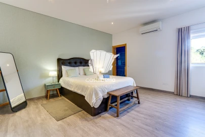 Moradia T6 para Venda em Conceição e Estoi