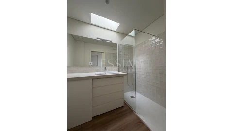 Apartamento T1 para Venda em Lordelo do Ouro e Massarelos