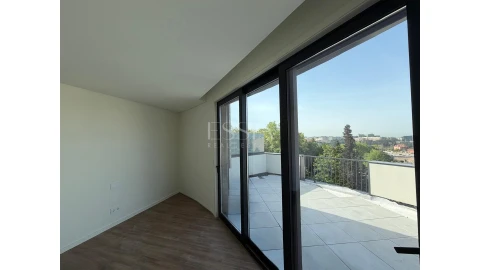 Apartamento T1 para Venda em Lordelo do Ouro e Massarelos