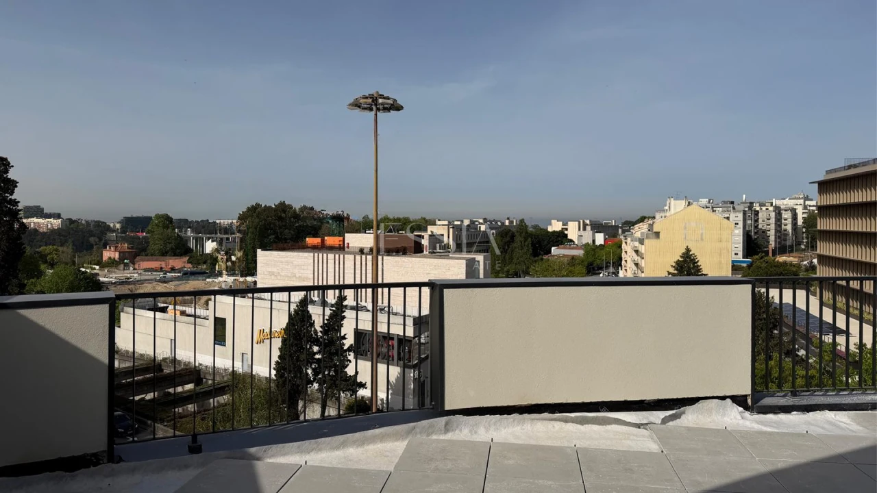 Apartamento T1 para Venda em Lordelo do Ouro e Massarelos Foto 5