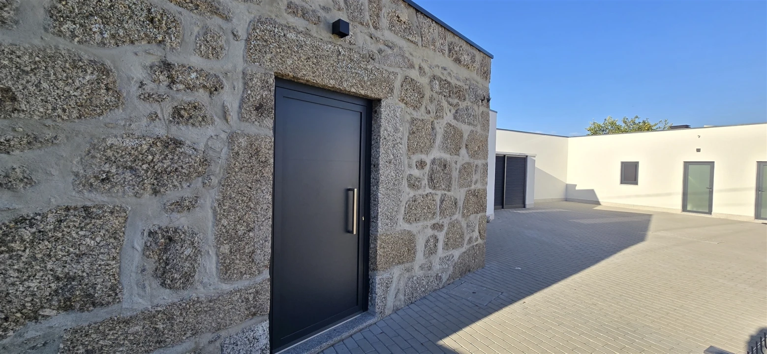 Moradia T6 para Venda em Antas e Abade de Vermoim Foto 9