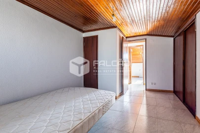 Apartamento T4 para Venda em Marvila, Ribeira Santarém, São Salvador, São Nicolau