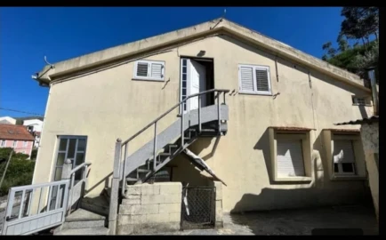 Moradia T2 para Venda em Melo e Nabais