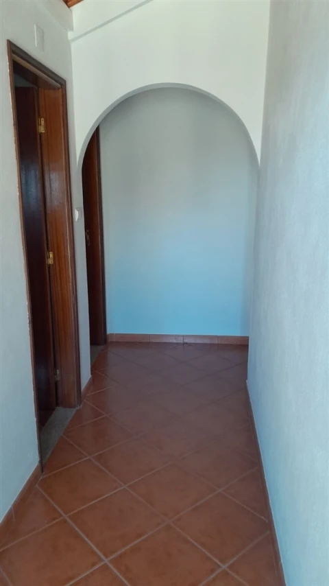 Moradia T2 para Venda em Melo e Nabais