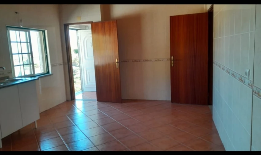 Moradia T2 para Venda em Melo e Nabais Foto 3