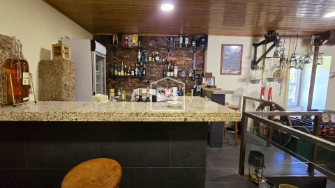 Negócio para Venda em Vale da Amoreira