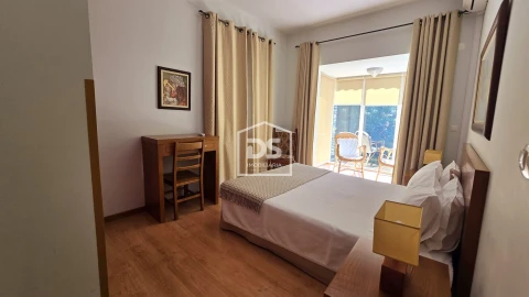 Negócio para Venda em Vale da Amoreira