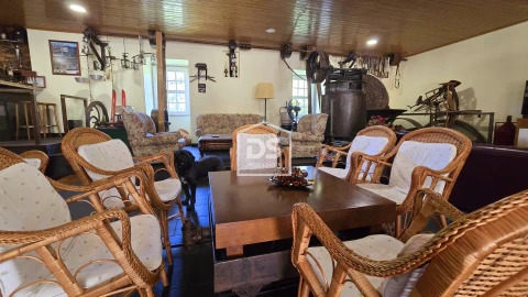 Negócio para Venda em Vale da Amoreira