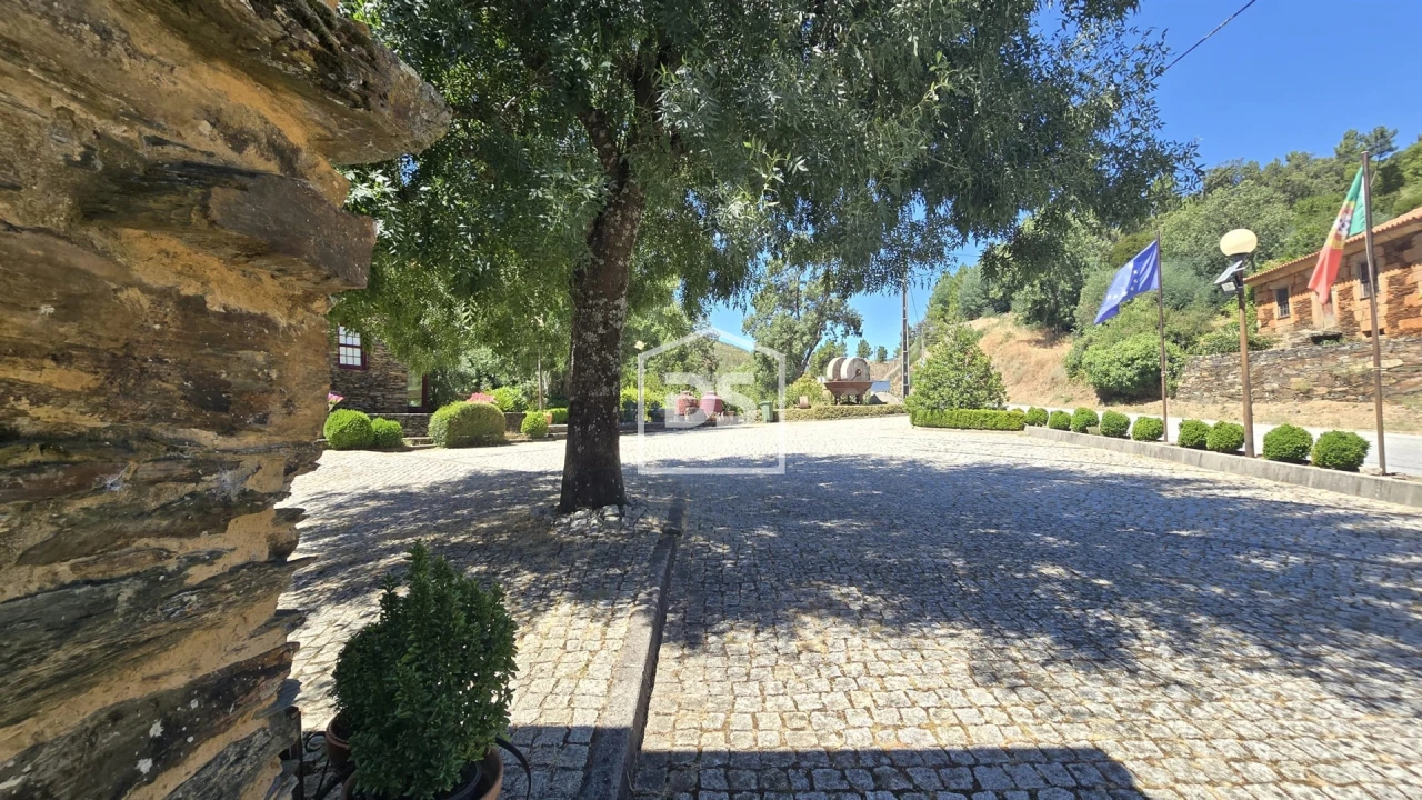 Negócio para Venda em Vale da Amoreira Foto 74