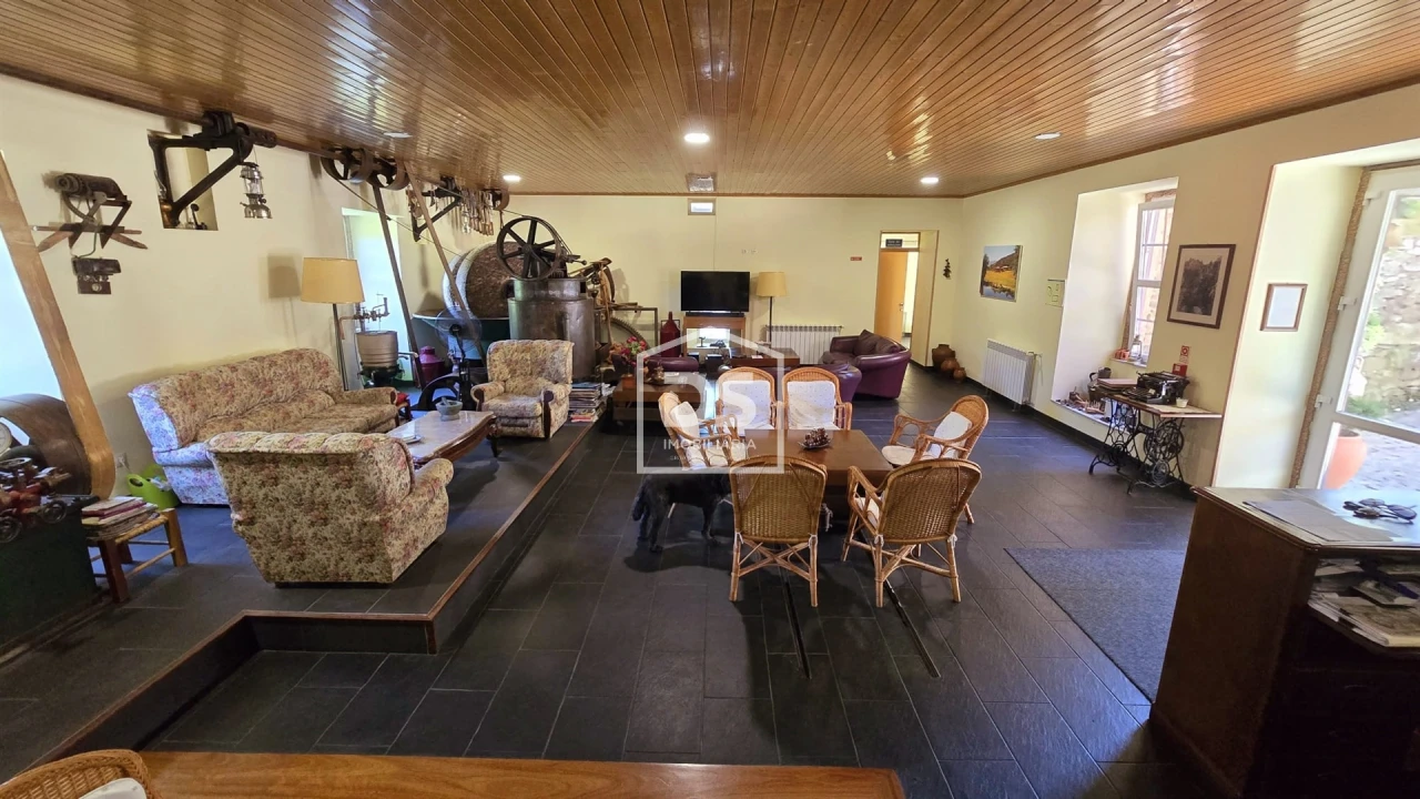 Negócio para Venda em Vale da Amoreira Foto 56