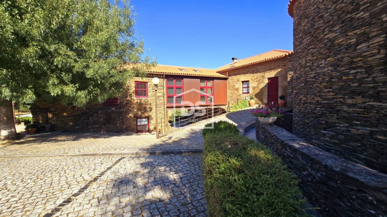 Negócio para Venda em Vale da Amoreira Foto 1