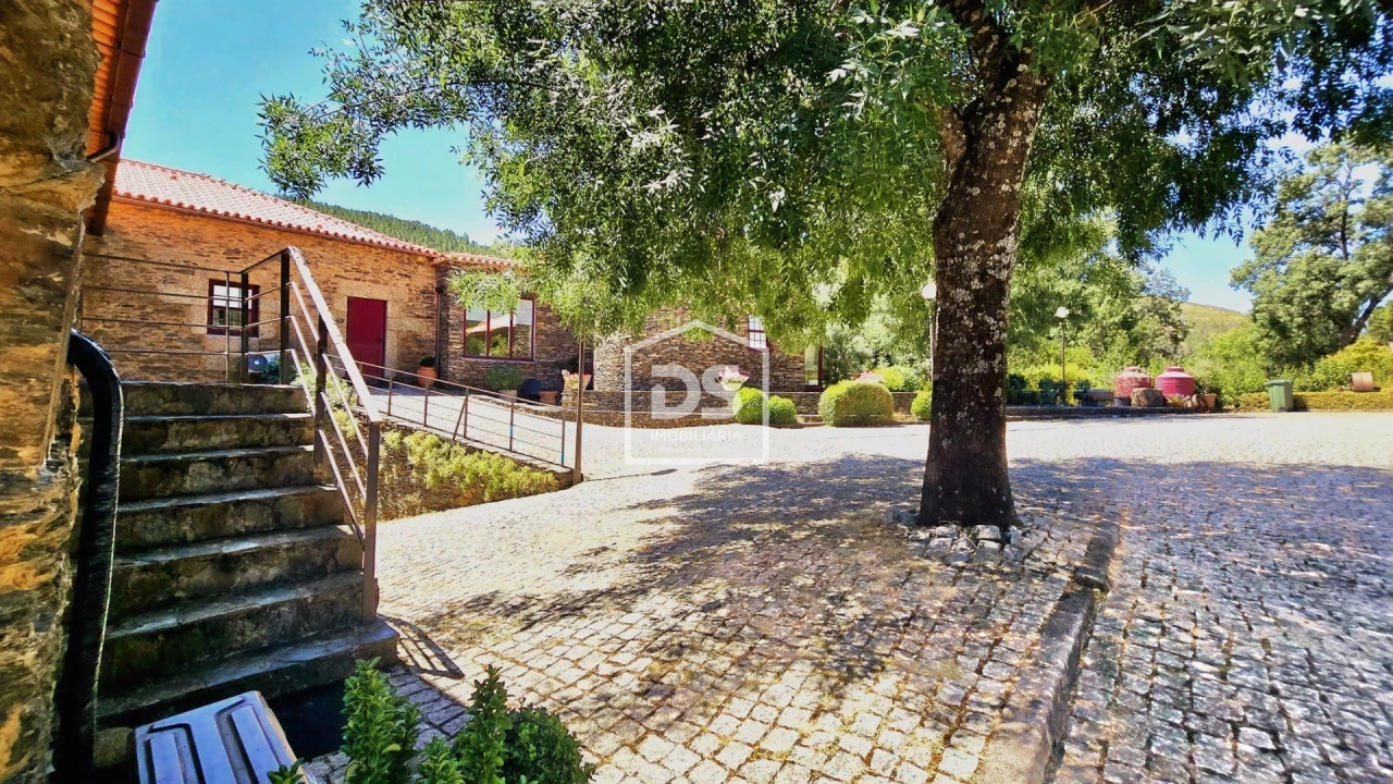 Negócio para Venda em Vale da Amoreira Foto 83