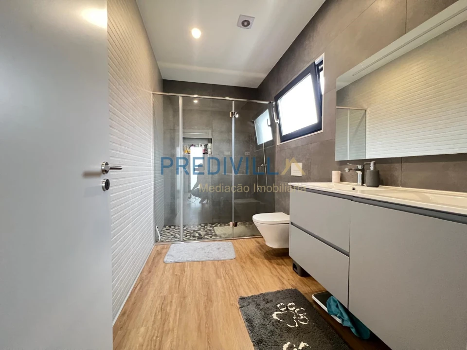 Moradia T4 para Venda em Touguinha e Touguinhó Foto 18