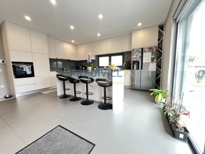 Moradia T4 para Venda em Touguinha e Touguinhó Foto 5