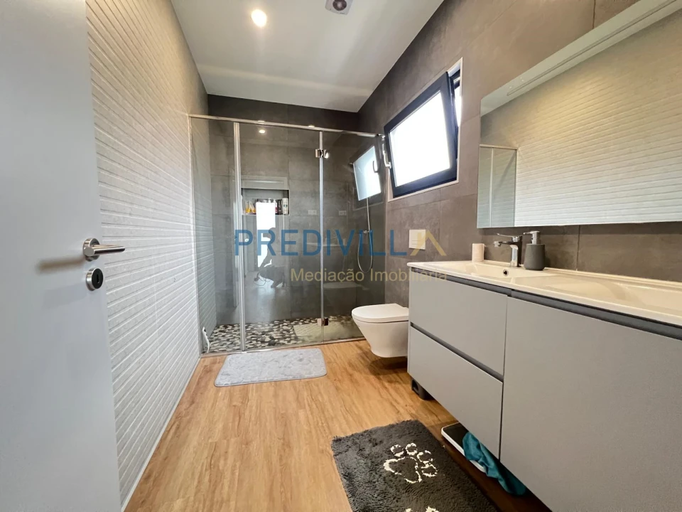 Moradia T4 para Venda em Touguinha e Touguinhó Foto 19