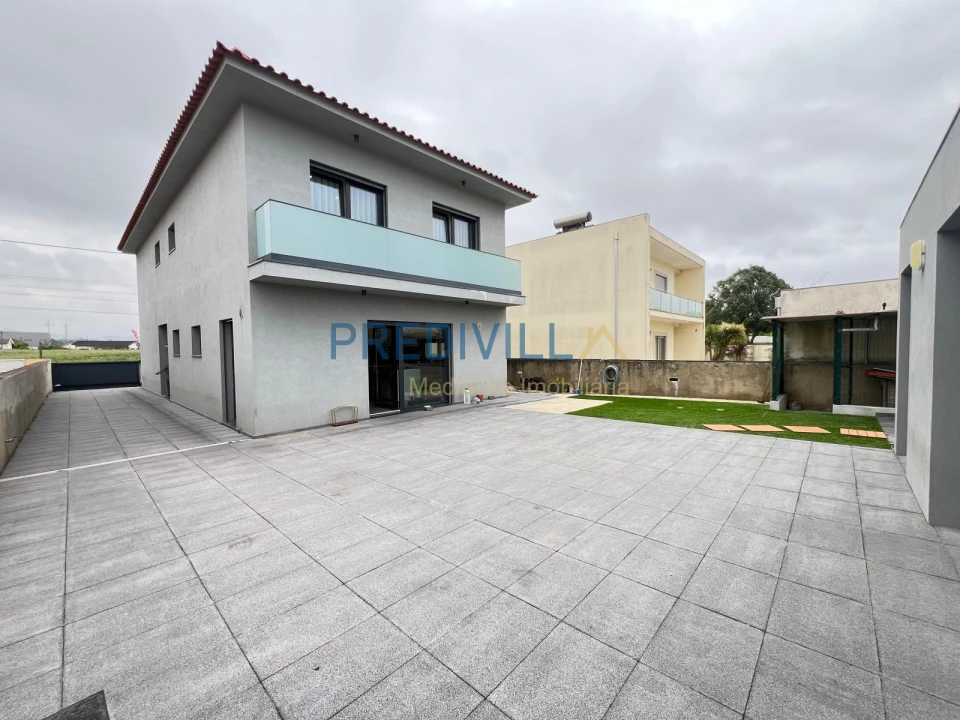 Moradia T4 para Venda em Touguinha e Touguinhó Foto 36