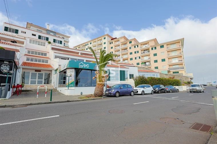 Apartamento T2 para Venda em Caniço Foto 21