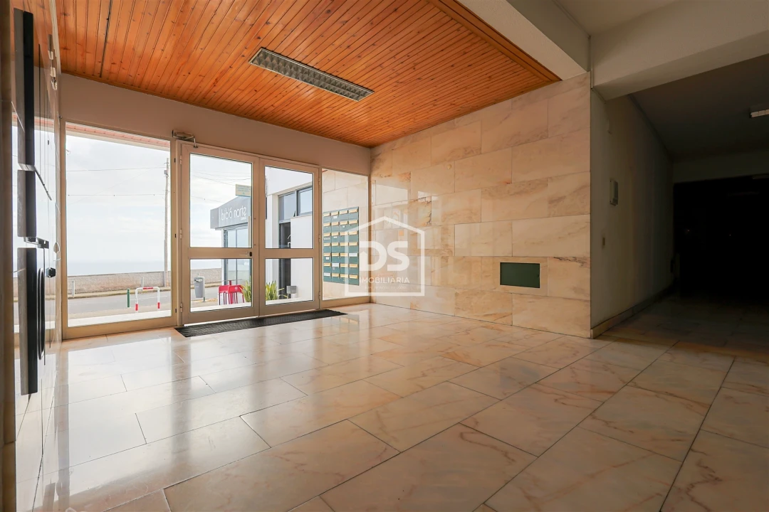 Apartamento T2 para Venda em Caniço Foto 19