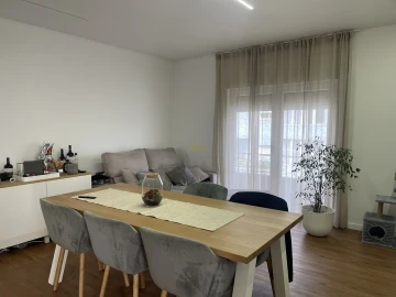 Moradia T4 para Venda em Canelas