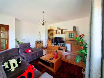 Moradia T4 para Venda em Santa Maria de Sardoura