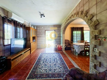 Moradia T4 para Venda em Santa Maria de Sardoura