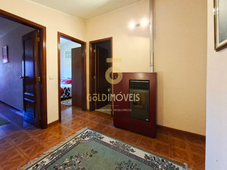 Moradia T4 para Venda em Santa Maria de Sardoura Foto 23