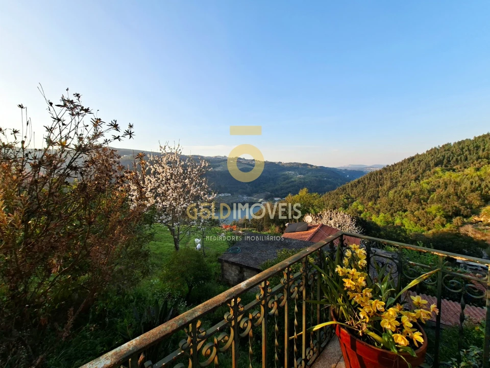 Moradia T4 para Venda em Santa Maria de Sardoura Foto 9