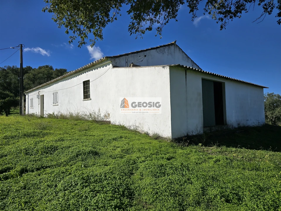 Quinta T2 para Venda em São Barnabe Foto 25