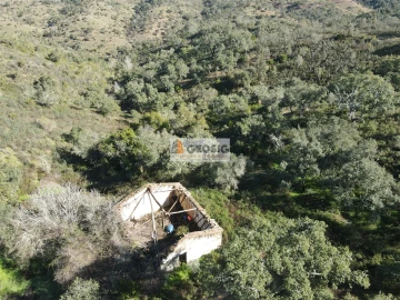 Quinta T2 para Venda em São Barnabe