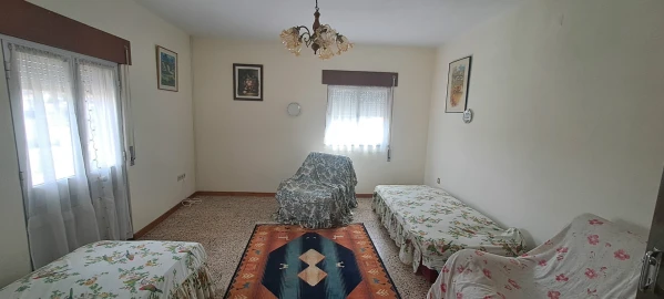 Moradia T5 para Venda em São Martinho de Angueira