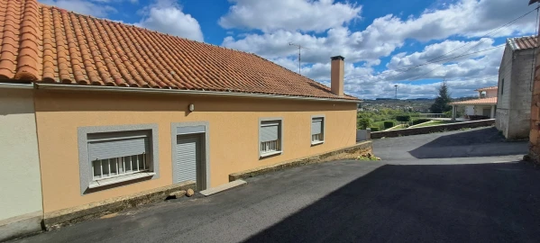Moradia T5 para Venda em São Martinho de Angueira