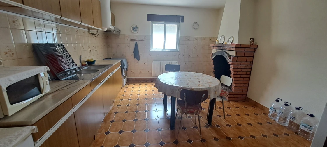 Moradia T5 para Venda em São Martinho de Angueira Foto 9