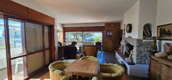 Moradia T5 para Venda em Castelo do Neiva