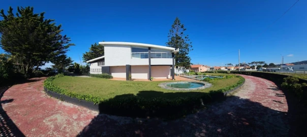 Moradia T5 para Venda em Castelo do Neiva